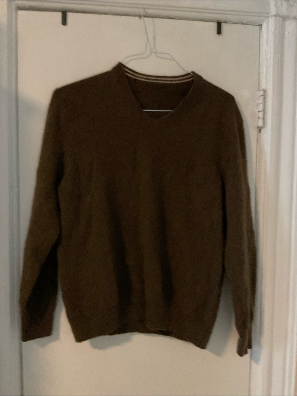 Men's V-Neck Sweater in Deep Brown